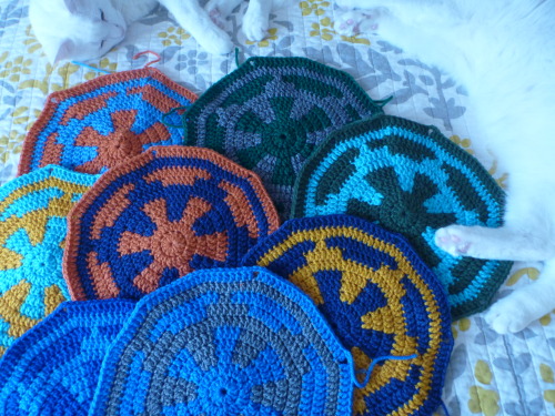 So I’ve been working on a scrap blanket to use up some of this crap that’s accumulating 