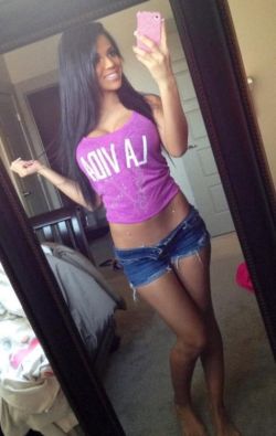 selfshotmag:  Feeling lonely? Start Dating Now! It’s FREE!