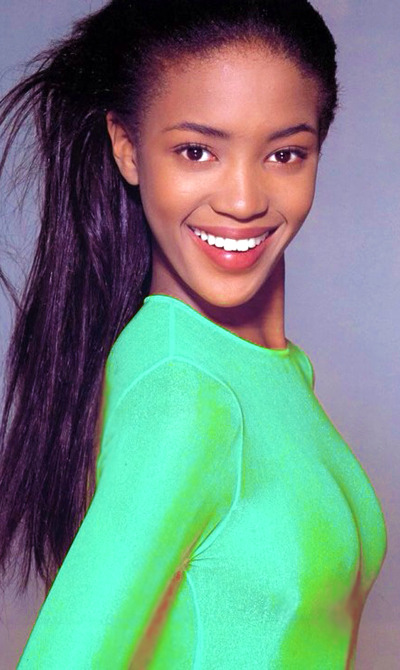 howtobeafuckinglady:  Sugar, Spice and Everything NiceLinda Evangelista, Naomi Campbell