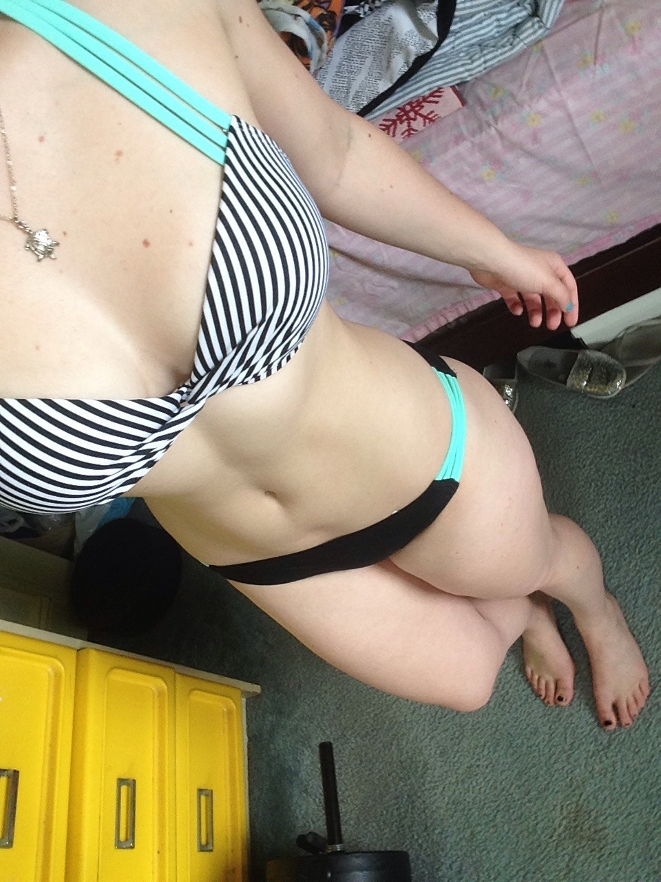 fitfiercefemme:  Because I got a new bikini and I’m adorable 😘
