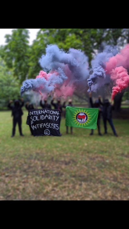 antifainternational:North London Anti-Fascist Assembly x No Fixed Abode Antifascists bring the smoke