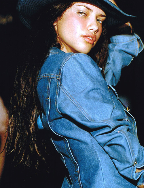 p-andemonium:  yvesuz:  adriana lima for guess f/w 2000  .  .