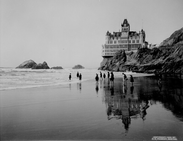 dreammason:  shitfuckingfuckshit:  Victorian Cliff House, San Francisco  I wish it
