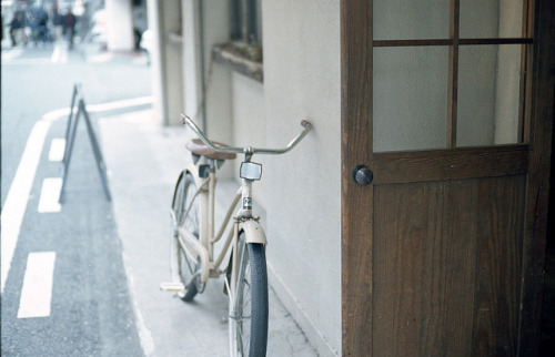 admirales:pale color by komehachi888 on Flickr.