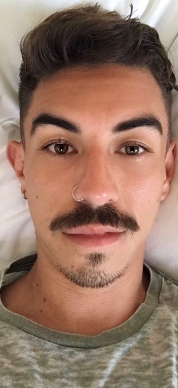 elgoberhardvard:  Gay bottom boy living in Mexico City   Pinche culito rico