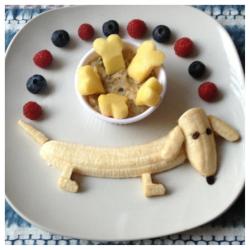 beautifulpicturesofhealthyfood:  Thanks to Gabriela Fischer of Fun Meals 4 Kids for this food art featuring bananas and other nutritious and delicious foods!   