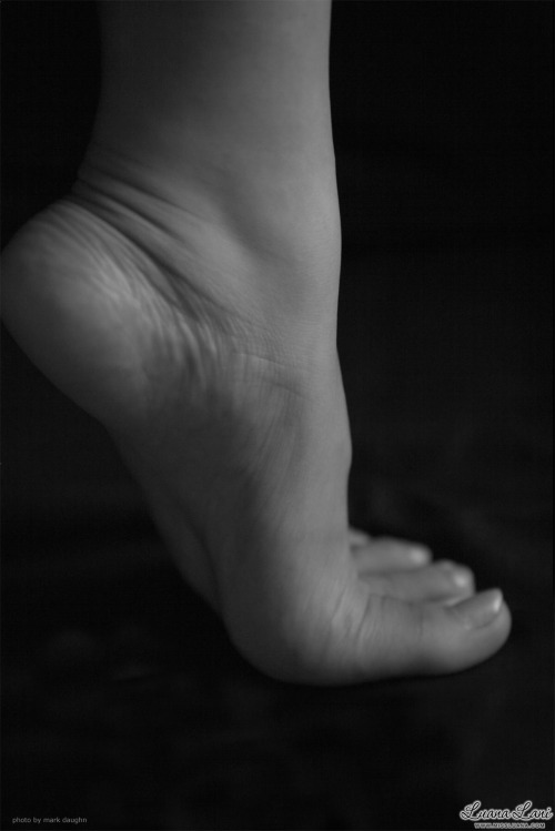 perfecttoesandsoles:  😍Luana Lani😍