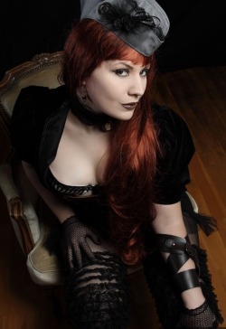 steampunk-girl:  Steampunk GirlSteampunk Girl Twitter