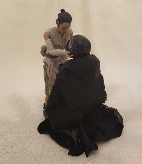 force-bond - Rey and Kylo Ren Hot Toys [9/?]