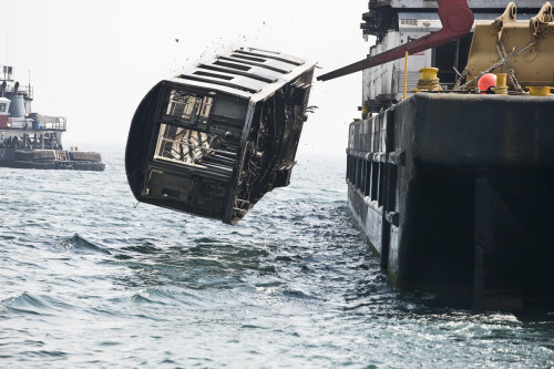 nikolawashere:New York City has developed a special way to get rid of broken-down subway cars.Custom