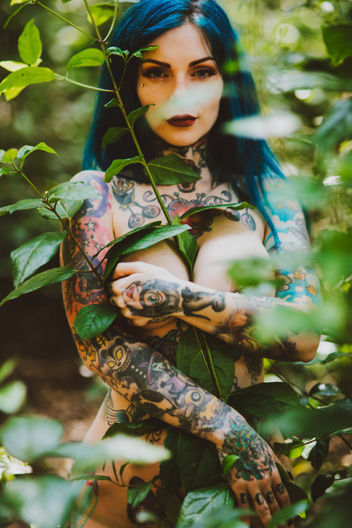 corwinprescott:  “Into the Wild”Barcelona, adult photos