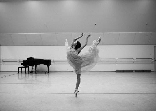 swanlake1998:wanting zhao photographed by karolina kuras (source: 1 2 3 4 5)