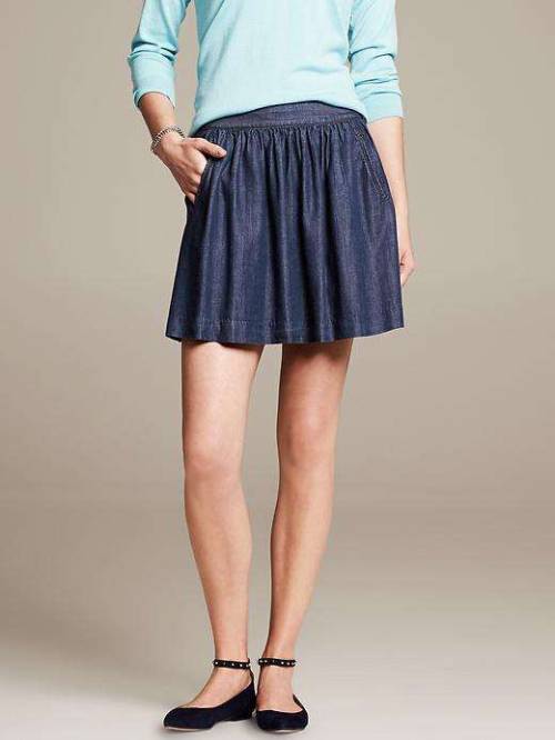 Chambray Full SkirtSee what&rsquo;s on sale from Banana Republic on Wantering.