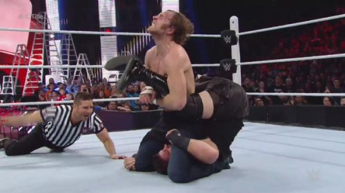 wweprasempre:Dean Ambrose got his victory forward Kevin Owens on TLC . Ambrose managed to dodge powe