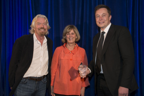 Elon Musk receiving the Climate Visionary Award at Earth Day Network’s Climate Leadership Gala (with Richard Branson and EDN President Kathleen Rogers)