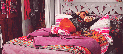 24thousand-miles-from-the-moon:  farklemiinkus:  I don’t want you to catch thisYeah, that would be terrible.   Lesbian blog