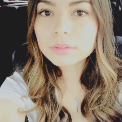 editioncd9:  » Icons de Miranda Cosgrove « • Por favor LIKE si guardas o usas.