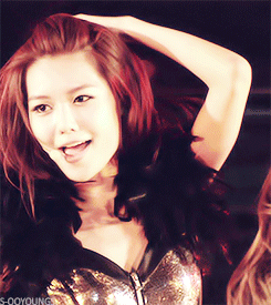 s-ooyoungs:  5/♠ of choi sooyoung slaying