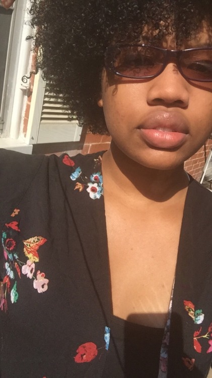 bootyblendersponge:  no one tagged me in the 6(7) selfie thing but I’m doing it anyway because I can.