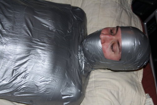 https://lovetapebondage.tumblr.com/post/163496165536