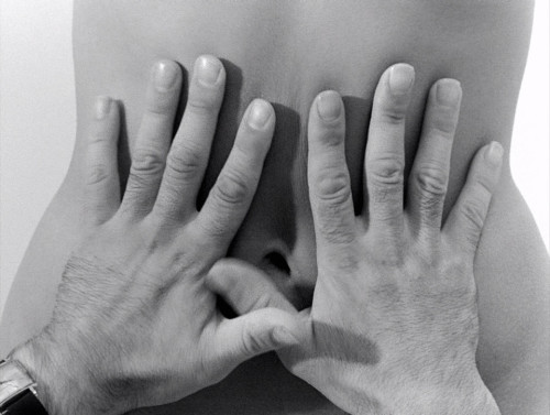 wishbzne:woman’s hands, wynn bullock (1956) / une femme mariée, jean-luc godard (1964)