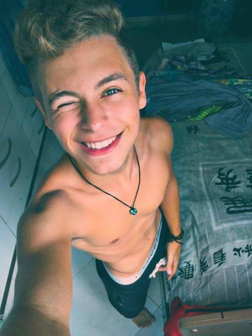 mega-super-cute-boys:  those-cute-boys:  @those-cute-boys   Visit @mega-super-cute-boys​ for more xx