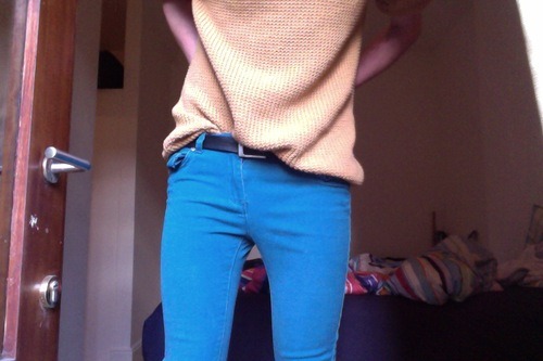 victimed said: i like your sisters jeans Me too kind of, it’s really weird wearing jeans that aren’t black though. She has loads of colours, huzzah this’ll be fun.   