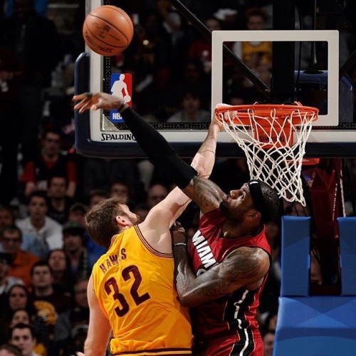 instanba:  With the HEAT up 3 last night with under 2 minutes to play… @KingJames met Cleveland’s Spencer Hawes at the apex to protect the rim and the HEAT lead with this monster block! LeBron finished the game with 43pts, 6rebs, 4asts, 3blks &