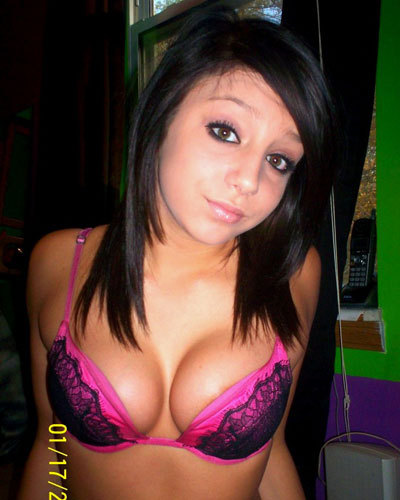 slutnextdoor:  http://slutnextdoor.tumblr.com/
