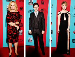 redpowa:  fionagoddess:  American Horror Story: Freak Show - Premiere  &lt;3 