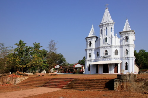 (via Churches of Goa: Revora, a photo from Goa, West | TrekEarth)Revora, India