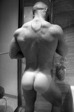 sexynekkidmen:  thebooker1984:  Black and White: Francois Sagat  Follow SexyNekkidMen for hot guys on your dashboard every day.  And check out the archive (NSFW) for more. Thanks!!!