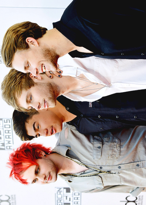 drunkmichaels:  5 Seconds of Summer at the porn pictures