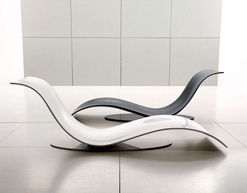 (via Minimalist lounge chair by Desiree)