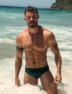 billyraysorensen:  Gift from the sea …Adrien