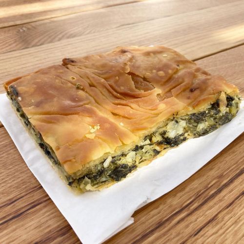 Spinach and feta pie with phyllo.  JTR Airport  #filoxenia  ••• Grabbed this snack wh