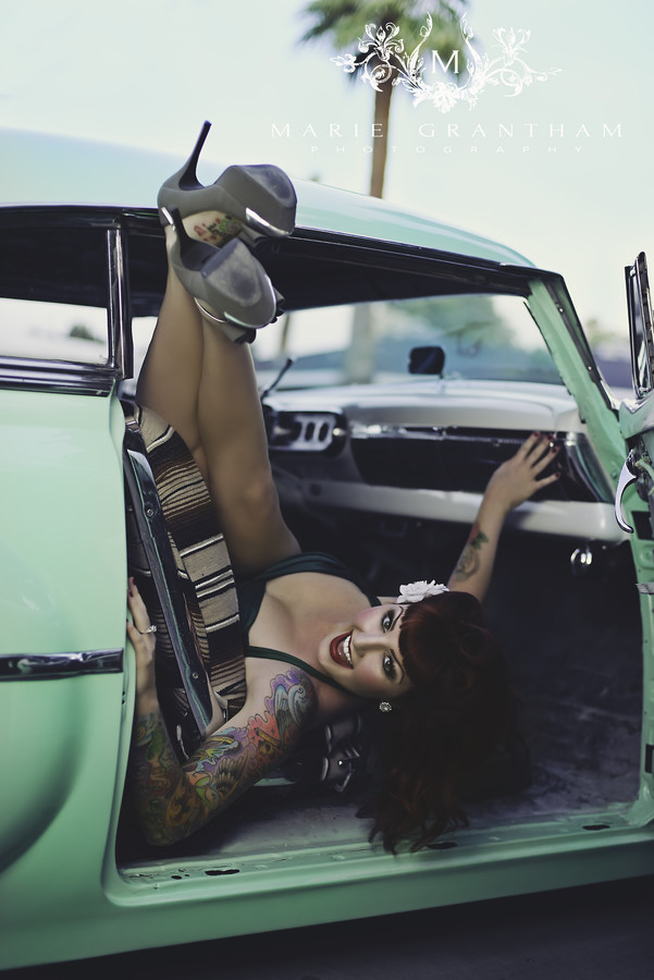 hotrod-girls:  Hotrod Pinup , check more here : http://hotrod-girls.tumblr.com/