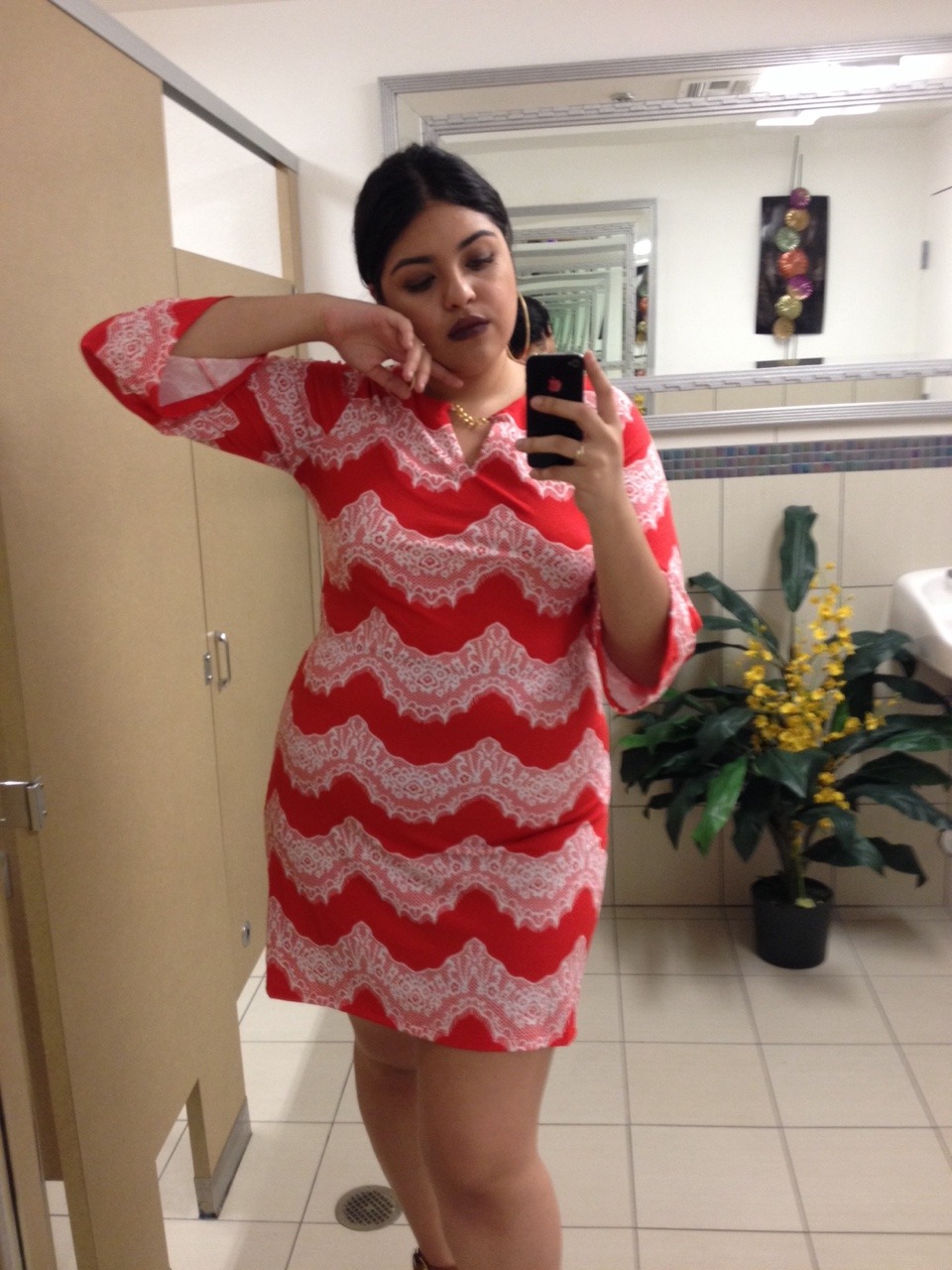 vulturesintrees:  gordacrybaby:  When ur feeling the look too much..  i scream