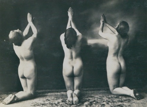 palomamia:Nudes 1920