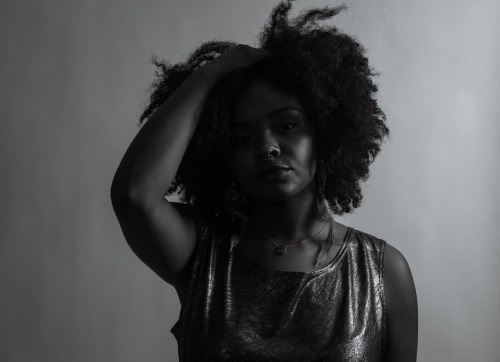 monaceaseeverything:“Vibe-rant Naturalista”  Photographer:ayosavage  Model: monaceaseeverything