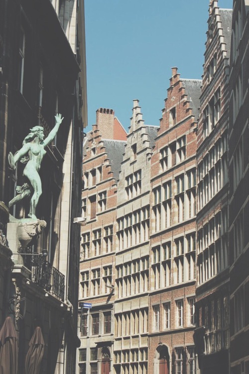 travelingcolors:  Antwerp Architecture | Belgium (by Nacho Coca)Follow me on Instagram