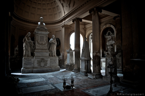 dansemacabre-:Certosa di Bologna in Bologna, ItalyPhotos byPierluigi Luceri on Flickr