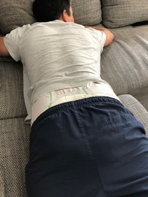 d-l-boy: Just chilling on the couch in a fresh diaper