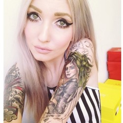 itattoobabes:  girl tattoo girls