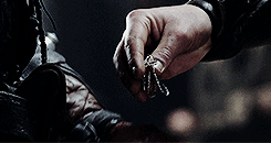 ohfili:lord of the rings + hands