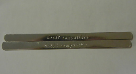 queerbriel:  In celebration of a good month of etsy sales/Valentine’s Day I’m