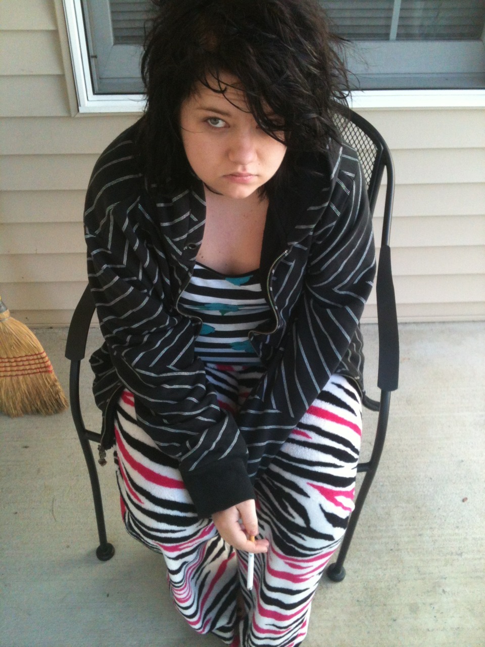 ineed2betickled:  My cute girlfriend and her feet http://ineed2betickled.tumblr.com