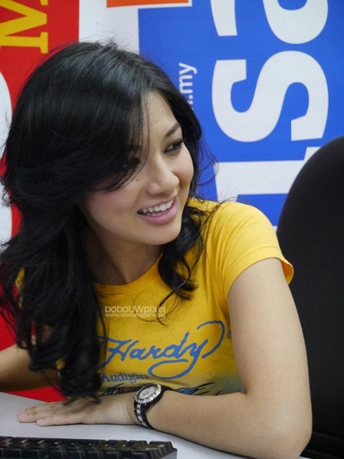 seksi1717: Kalau suke reblog tauu . Hihi . Naiiissss