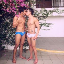 boyskisslove:BOYSKISSLOVE. Your place to