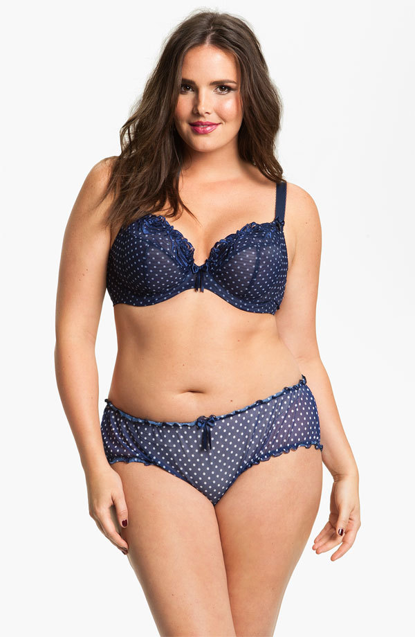 curveappeal:  Candice Huffine  for Nordstrom 38C/D bust, 33 inch waist, 43.5 inch